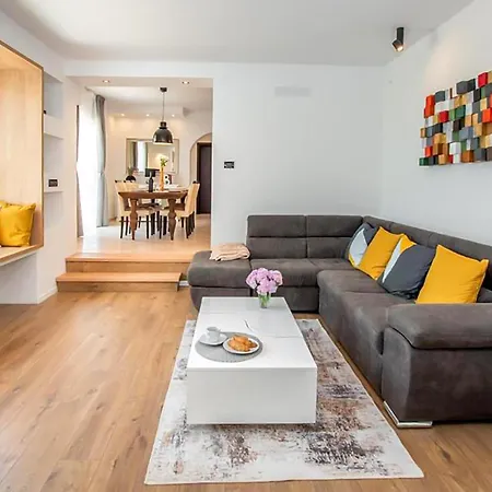 Gorgeous In With Private Swimming Pool, Be Inside Or Outside Vikendica Labin (Istria)